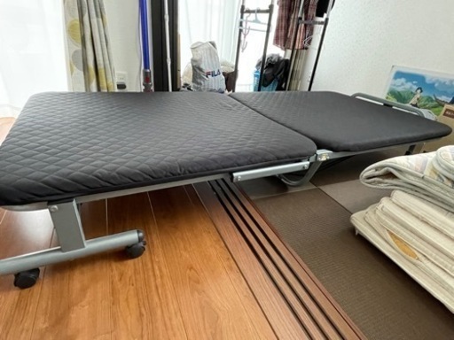折り畳み式ベッド