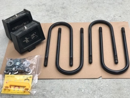 ハイエース　3インチローダウンブロック