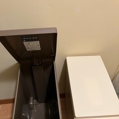 ゴミ箱2コの画像