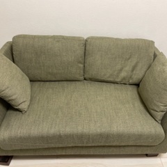 ほぼ未使用・みどり色のソファの画像