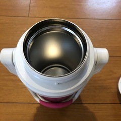 サーモスの水筒の画像