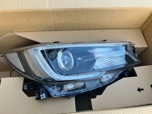 レガシィ　31年3月　BN9 右ヘッドライト