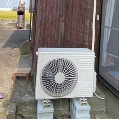 水害対策　室外機の高さ上げ