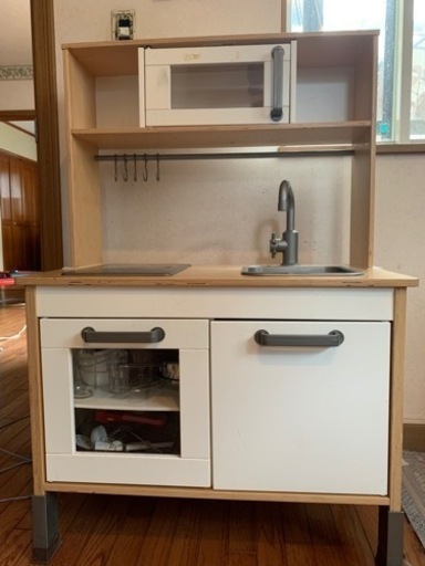 IKEAキッチン おもちゃ イケア「ままごとキッチン」 食器、コップ、鍋、野菜おもちゃなどの小物付き