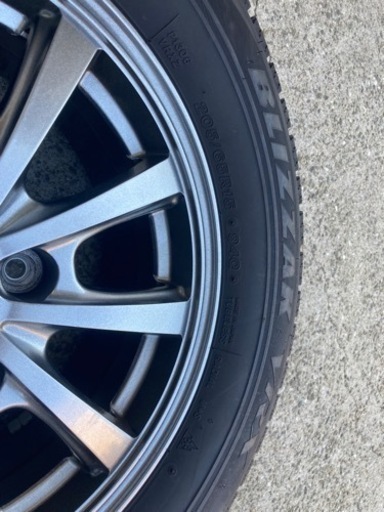 A1494 スタッドレスタイヤ　205/65r15 　４本セット