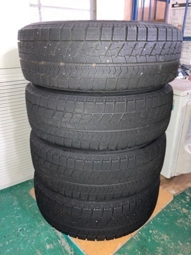 A1494 スタッドレスタイヤ　205/65r15 　４本セット