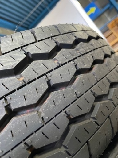 ブリヂストン トラック用 195/70/R15 LT