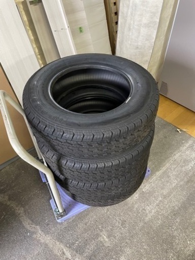 ブリヂストン トラック用 195/70/R15 LT