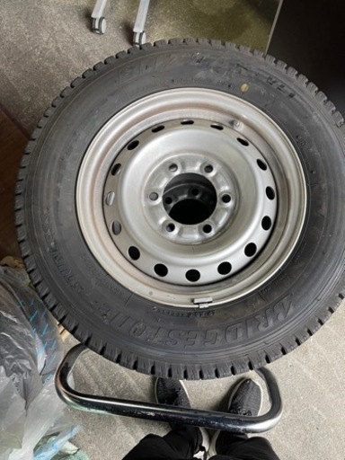 スタッドレスタイヤホイール 195/70/R15 LT