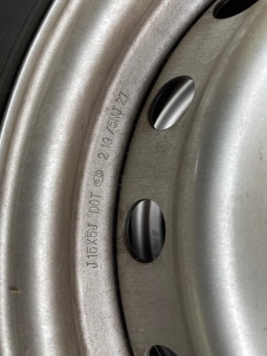 スタッドレスタイヤホイール 195/70/R15 LT