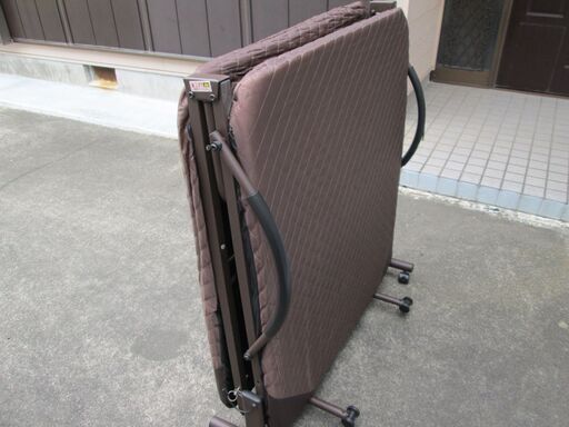 折り畳みベッド２年使用