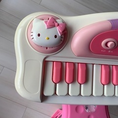 キティピアノ椅子音楽の画像