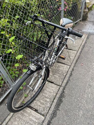 リサイクルショップどりーむ鹿大前店　No１４８　エコNo１３９１８X　自転車　26インチ　ファットバイク　ブリヂストン　シティサイクル　整備済　ギア内装三段　ライト付き　カゴ付き
