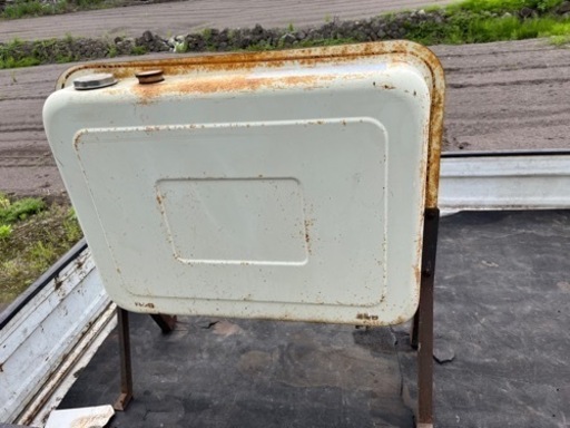 灯油タンク　家庭用ボイラー灯油タンク