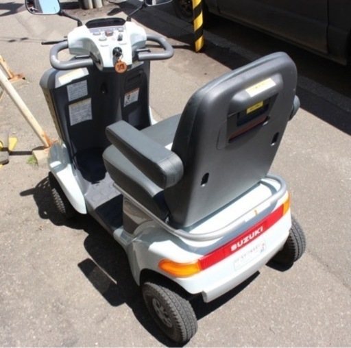 札幌市内無料配送 美品 スズキ セニアカー 電動カート ET4D7 走行距離15.4km