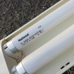照明器具　蛍光灯　トラフ型　吊り下げ　led　電気　照明　の画像