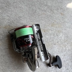 シマノ(SHIMANO) スピニングリール 磯 16 BB-X デスピナ 2500DXG シマノ(SHIMANO) スピニングリール 16 ナスキー 4000 サーフ 磯 青物