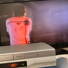 東芝DVD一体型ビデオデッキ　ライブビデオテープの画像