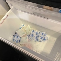 三菱電機　2015年製　冷蔵庫 MR-C34YL-B左開き　335リットルの画像