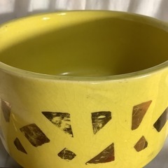 ☺️花器　径13✖️h20cm 円筒形　黄色　金色の柄入　の画像