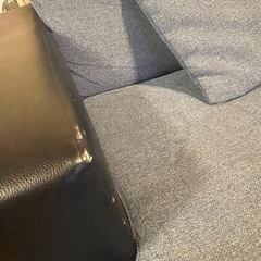 急募★カウチソファ★収納フットレスト/クッション付きの画像
