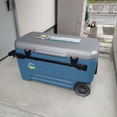 【値下げ】車輪付き大型クーラーボックス