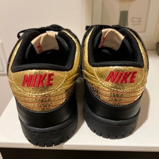 NIKE シューズ　黒金　27センチ