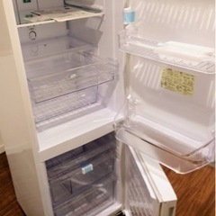 シャープ冷蔵庫の画像