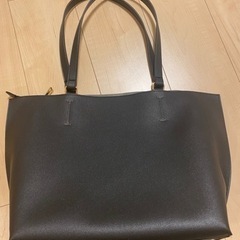 A4サイズ黒バック300円で売ります！の画像