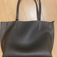 A4サイズ黒バック300円で売ります！