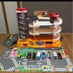 トミカビルの画像