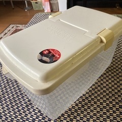 キャスター付き米櫃