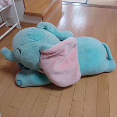 ディズニー　ダンボ　象さんのぬいぐるみ