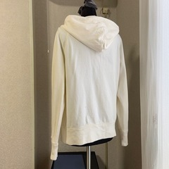 美品❣️白　ジップアップパーカーＬの画像