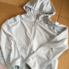ユニクロ　エアリズムパーカーの画像