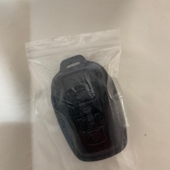 未使用品　車キーケース　本革　黒色　キーホルダー付きの画像