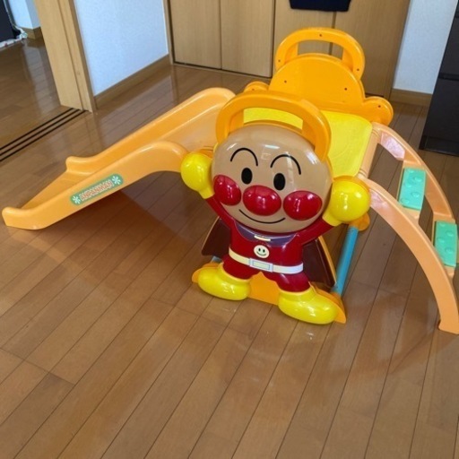 アンパンマン滑り台