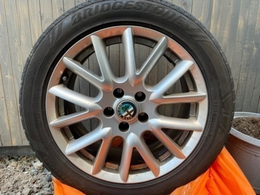 ブリヂストンエコピア225/50R17とアルミホイール