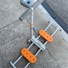 無料！レッグトレーニング☆レッグマジック☆ダイエット、トレーニングに✨早く取りに来られる方を優先させてもらいます【こちらは店舗です。浜村鹿野温泉ICから3分 買取本舗 宮本リサイクル 営業時間９～１９時 定休日水曜日】の画像