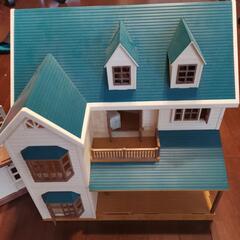 シルバニアファミリーの家と小物類（ジャンク扱い）の画像