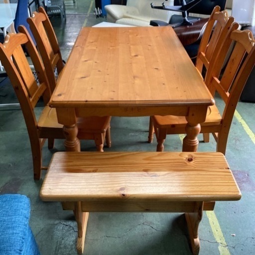 ● ダイニングテーブルセット、椅子4脚&ベンチセット、パイン天然木