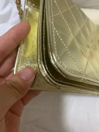 シャネル　チェーンバック　ゴールド