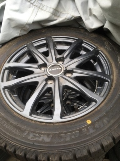 スタッドレスタイヤ 175/65R14