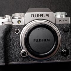 FUJIFILM (フジフイルム) X-T4 ボディ シルバー