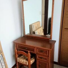 洋風ドレッサー