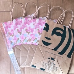 「完全未使用品」スタバ  紙袋  ショッパー   内側くまちゃん🧸柄　リメイクにもの画像