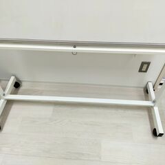 自立式ホワイトボード（汚れあり）の画像