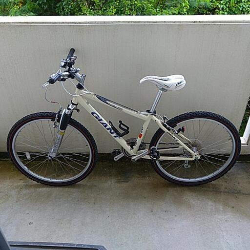 GIANT マウンテンバイク