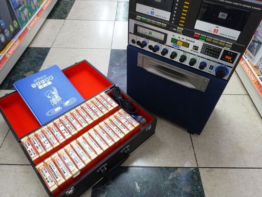 【引取限定】クラリオン　ポータブルカラオケ機　MW-34100A　マイク・カセット付き【小倉南区葛原東】