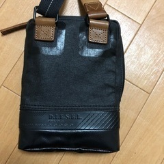 ディーゼルショルダーバッグの画像